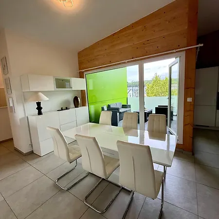 Cath Apartment